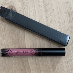 Queen  matte lip satin